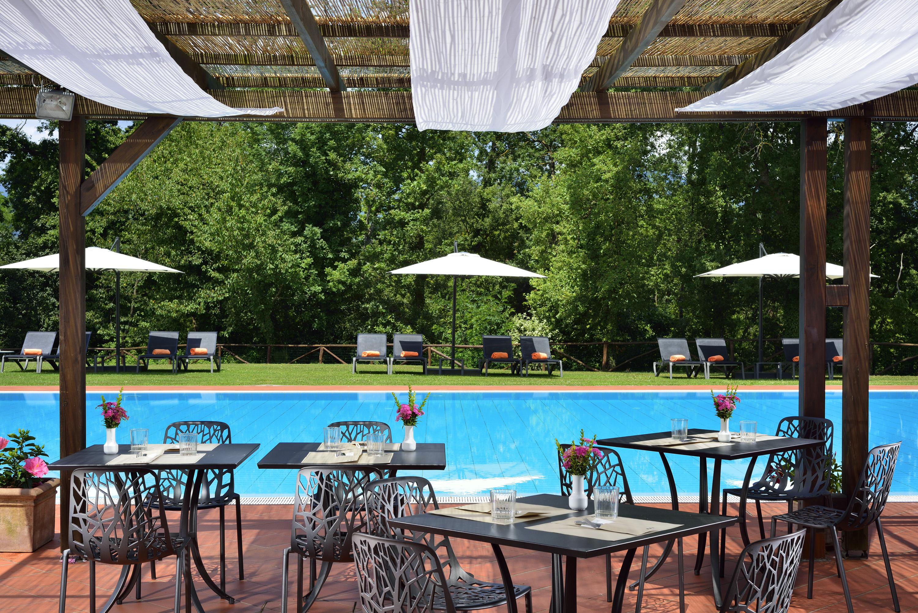 Unahotels Poggio Dei Medici Toscana Σκαρπερία Εξωτερικό φωτογραφία