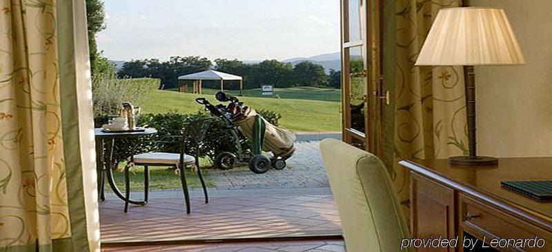 Unahotels Poggio Dei Medici Toscana Σκαρπερία Εξωτερικό φωτογραφία