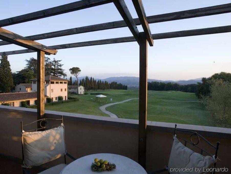 Unahotels Poggio Dei Medici Toscana Σκαρπερία Εξωτερικό φωτογραφία