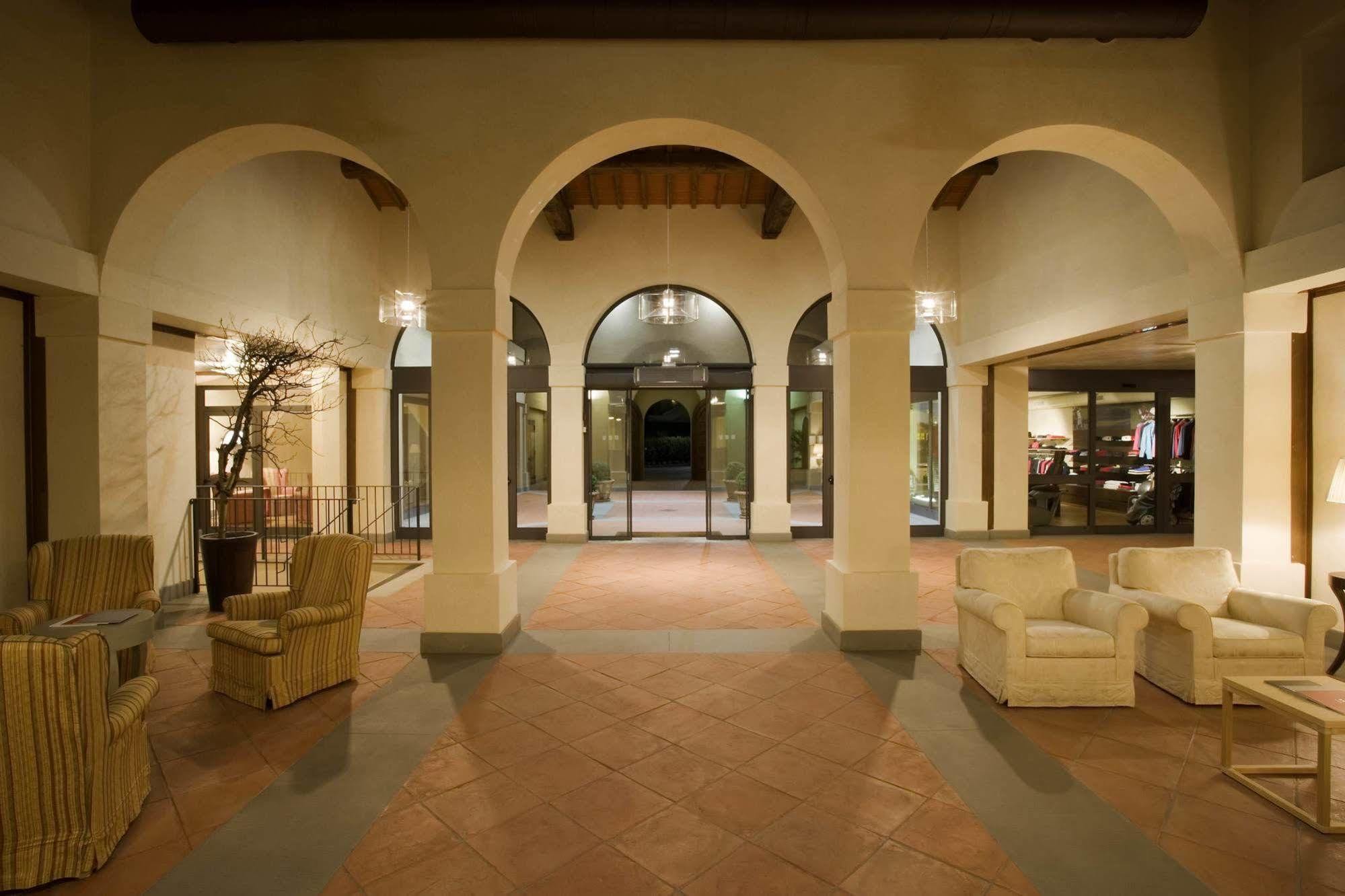 Unahotels Poggio Dei Medici Toscana Σκαρπερία Εξωτερικό φωτογραφία